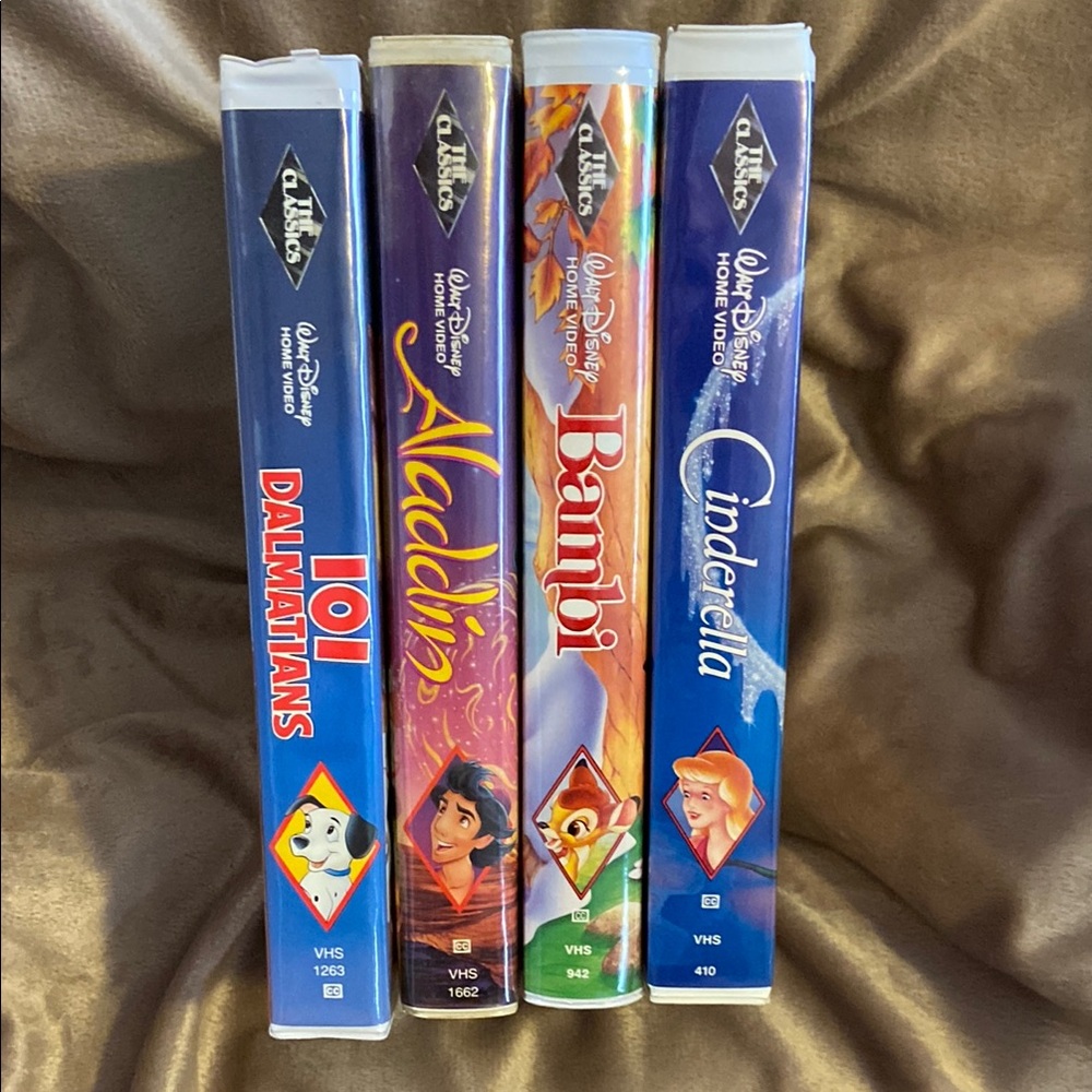 Disney BOX LOT VHS Collection: 101 Dalmatians, Aladdin, Bambi, Cinderella